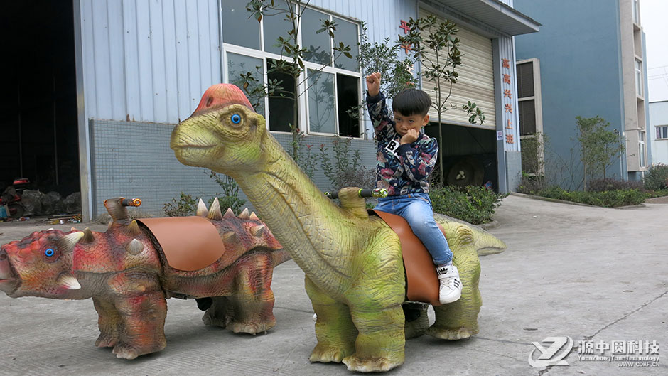 商场儿童恐龙车