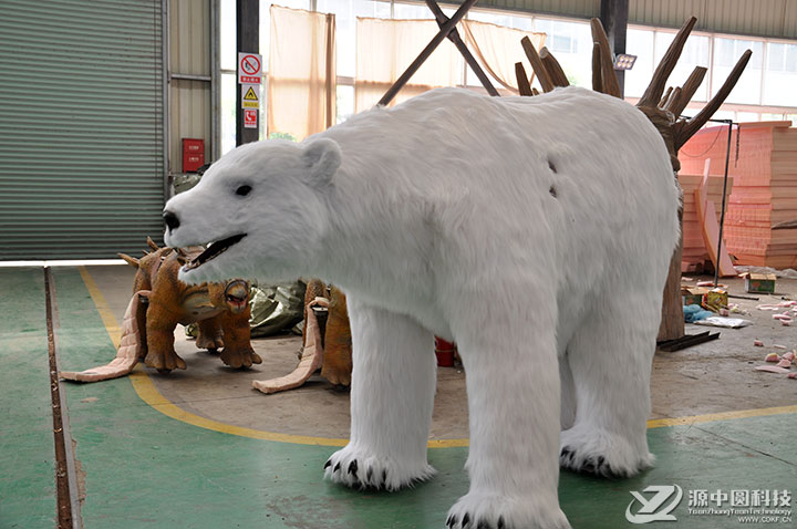 北极熊表演道具