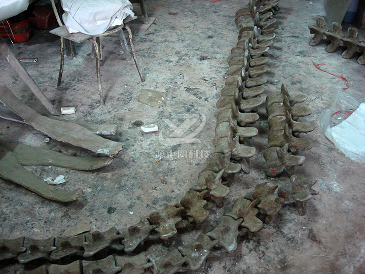 恐龙化石雕塑制作