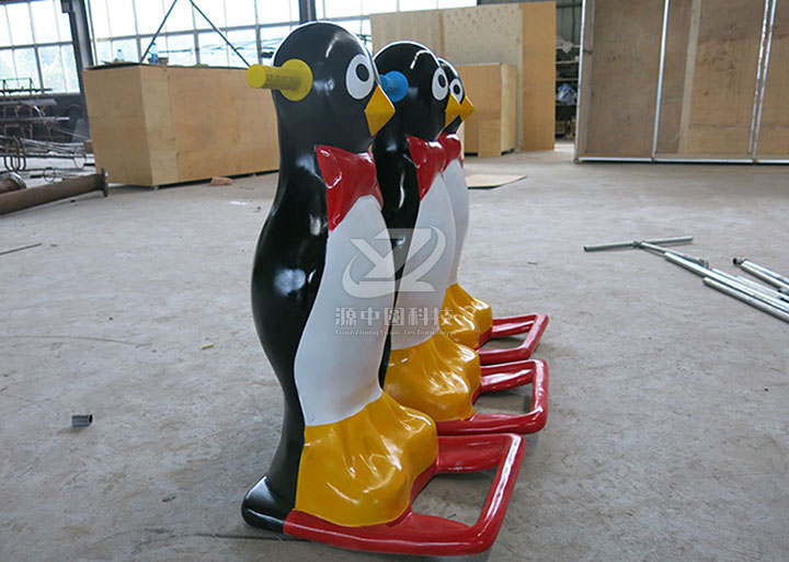 玻璃钢企鹅滑雪辅助器